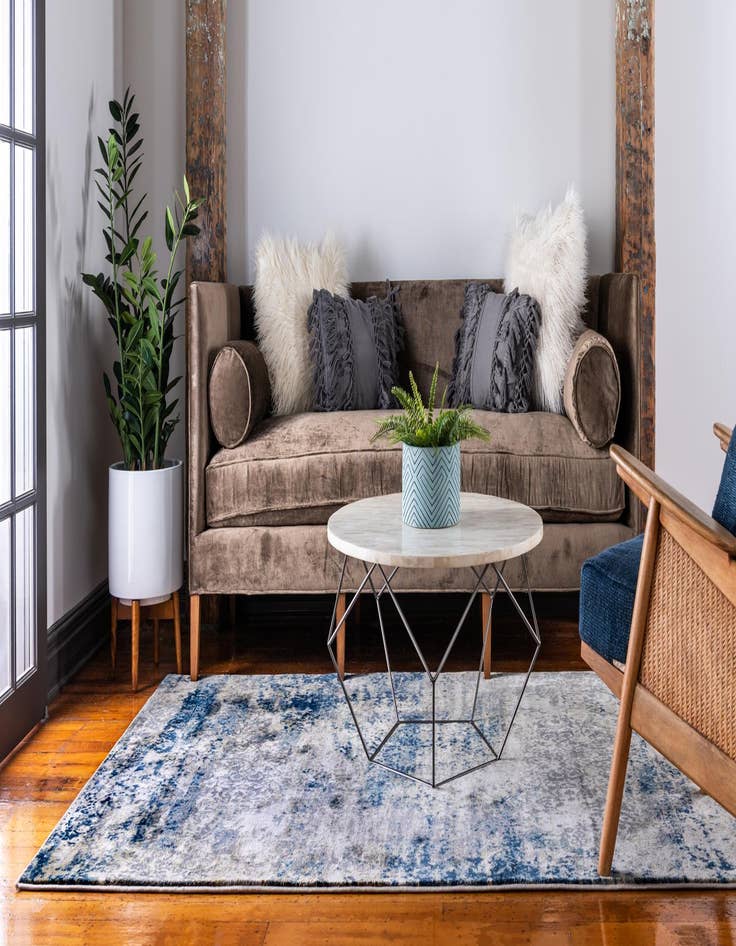 Detail image of  7' x 10' Gossamer Rug