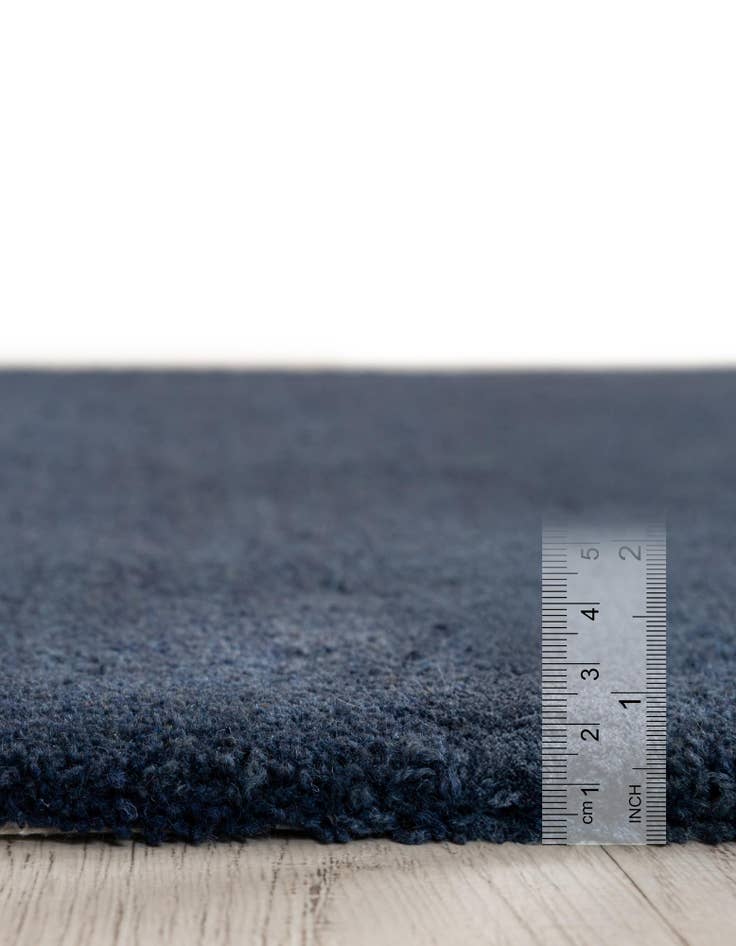 Detail image of  5' 1 x 8' Handtufted Wool Rug