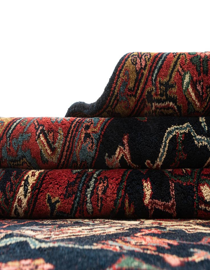 Detail image of  6' 7 x 9' 10  Hand Knotted Heriz Wool Rug