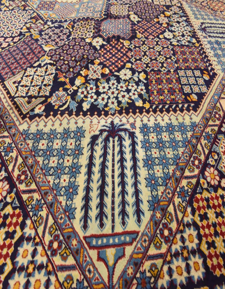 Detail image of  10' 2 x 13' 8  Hand Knotted Isfahan Persian Wool Rug