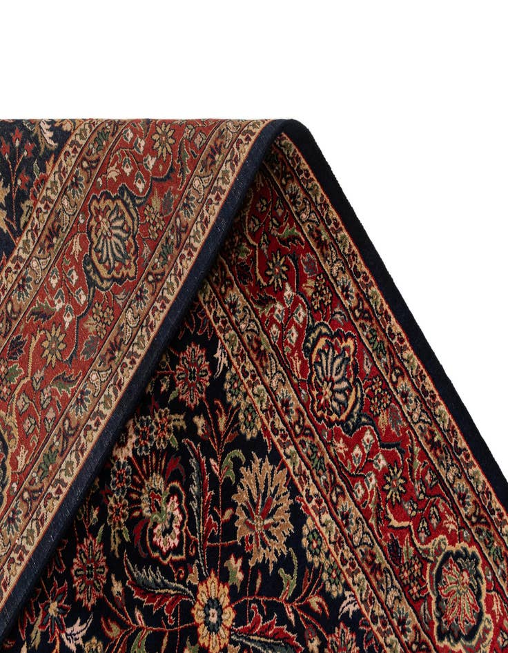 Detail image of  6' 7 x 9' 10 Isfahan Wool Rug