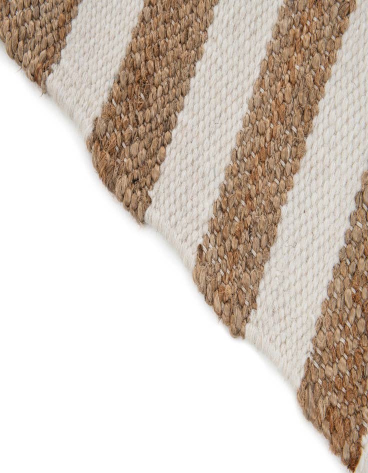 Detail image of  2' 2 x 3' 2  Hand Woven Jill Zarin Hamptons Rug