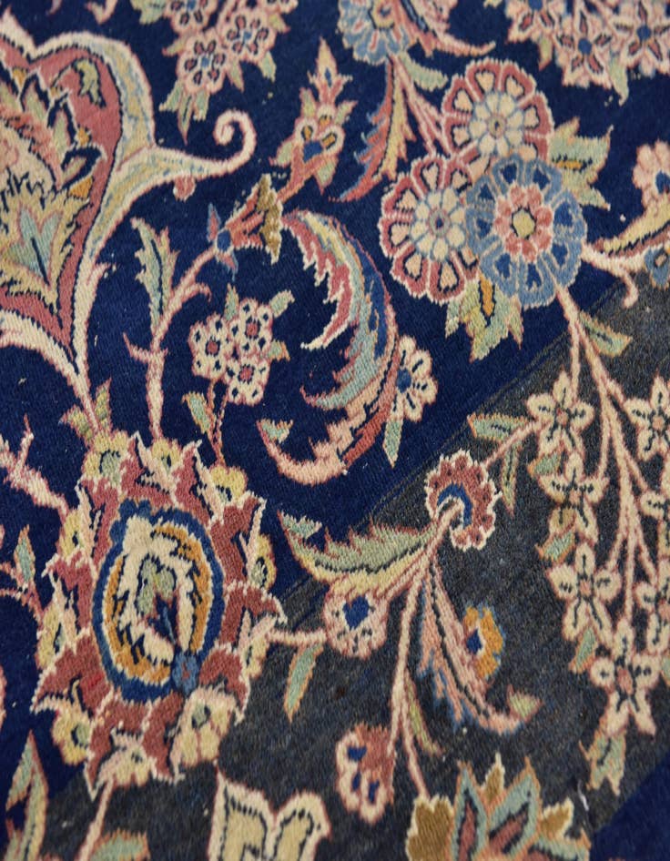 Detail image of  7' 9 x 11' 7  Hand Knotted Kashan Persian Rug