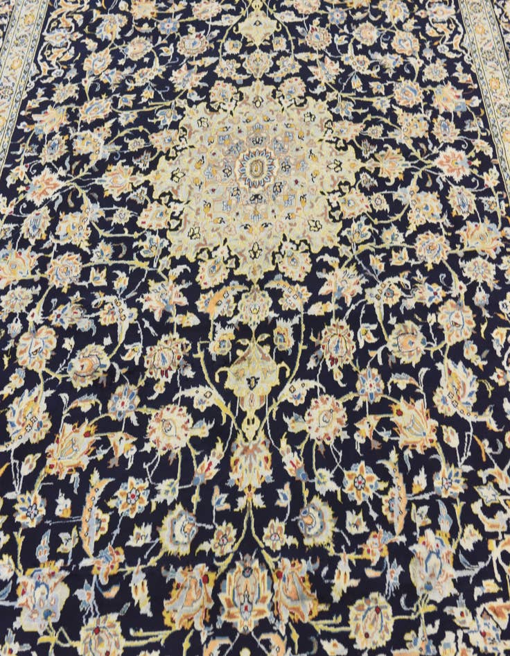 Detail image of  8' 9 x 12' 5  Hand Knotted Kashan Persian Wool Rug