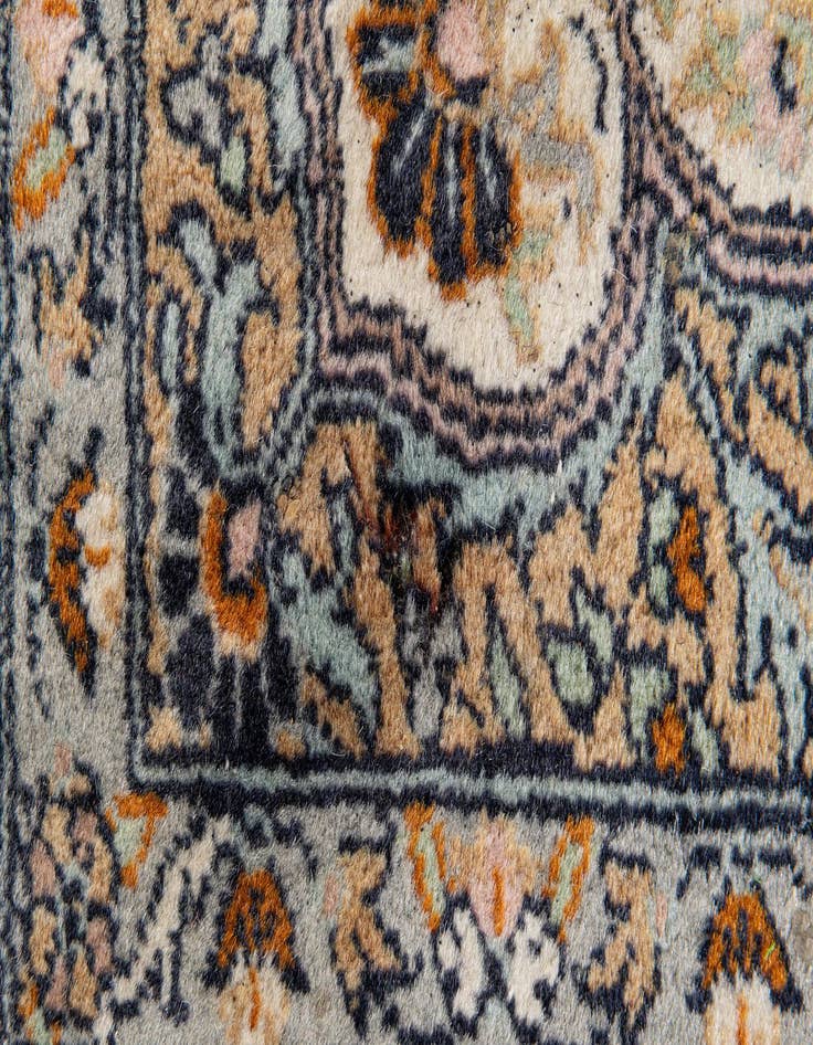 Detail image of  4' 8 x 7' 9  Hand Knotted Kashmir Oriental Wool Rug