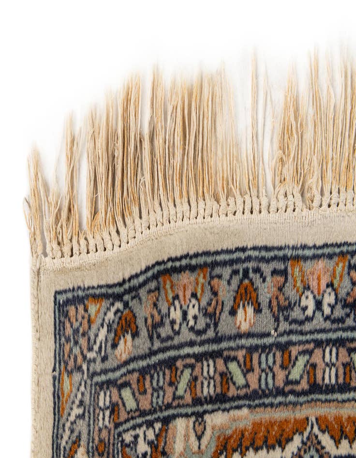 Detail image of  4' 8 x 7' 9  Hand Knotted Kashmir Oriental Wool Rug