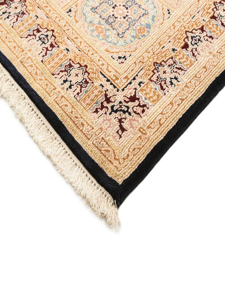 Detail image of 5' 2 x 7' 2 Hand Knotted Kerman Wool Rug