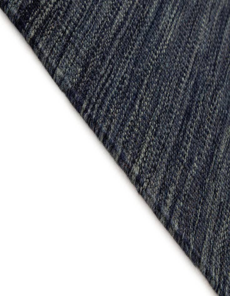 Detail image of  4' 3 x 6' 2  Hand Woven Kilim Modern Wool Rug