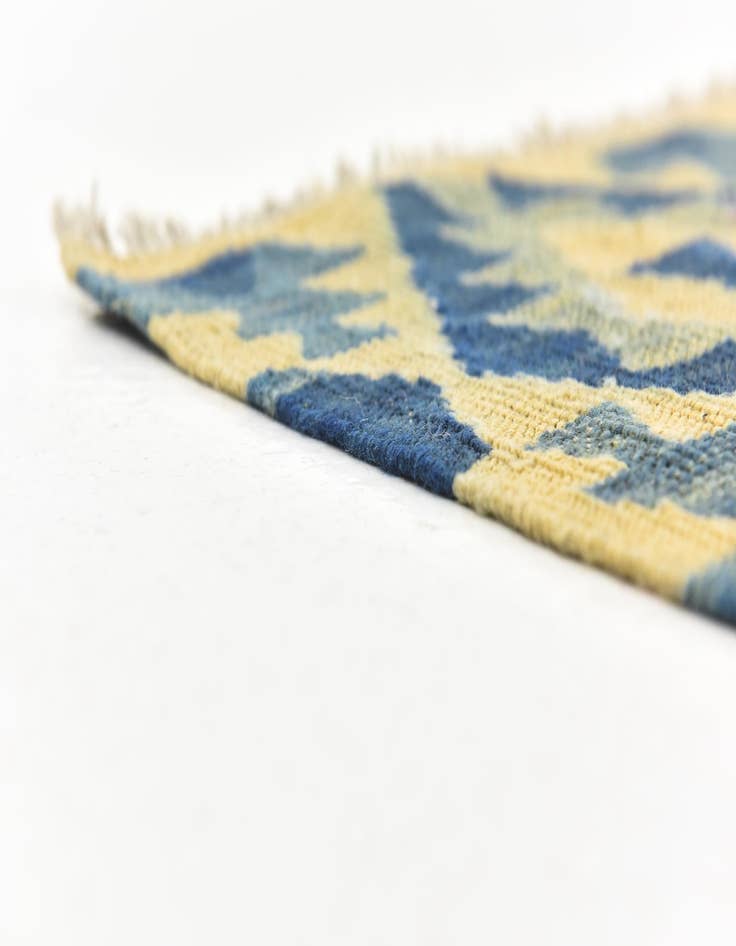 Detail image of  6' 7 x 9' 6  Hand Woven Kilim Modern Wool Rug