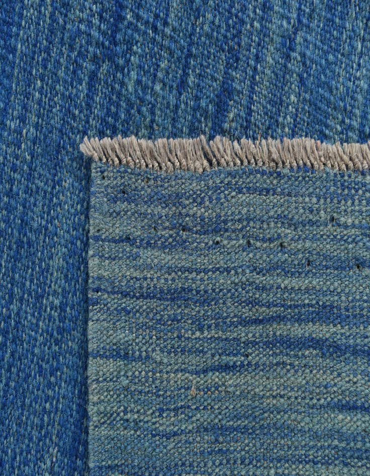 Detail image of  5' 10 x 7' 10  Hand Woven Kilim Modern Wool Rug