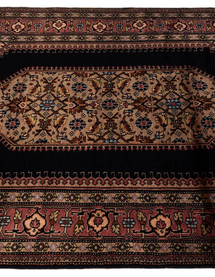 Detail image of  4' 1 x 6' 2  Hand Knotted Lahour Oriental Wool Rug