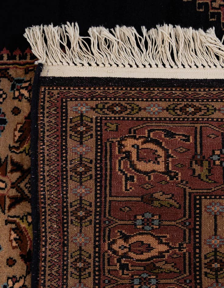 Detail image of  4' 1 x 6' 2  Hand Knotted Lahour Oriental Wool Rug