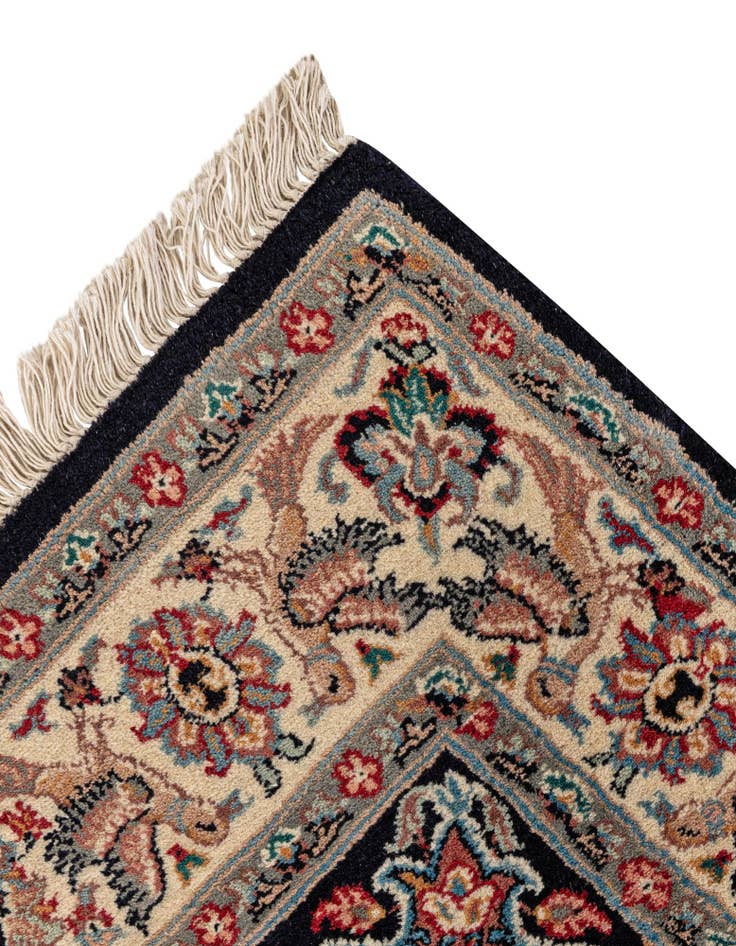 Detail image of  4' 2 x 6' 7  Hand Knotted Lahour Wool Rug