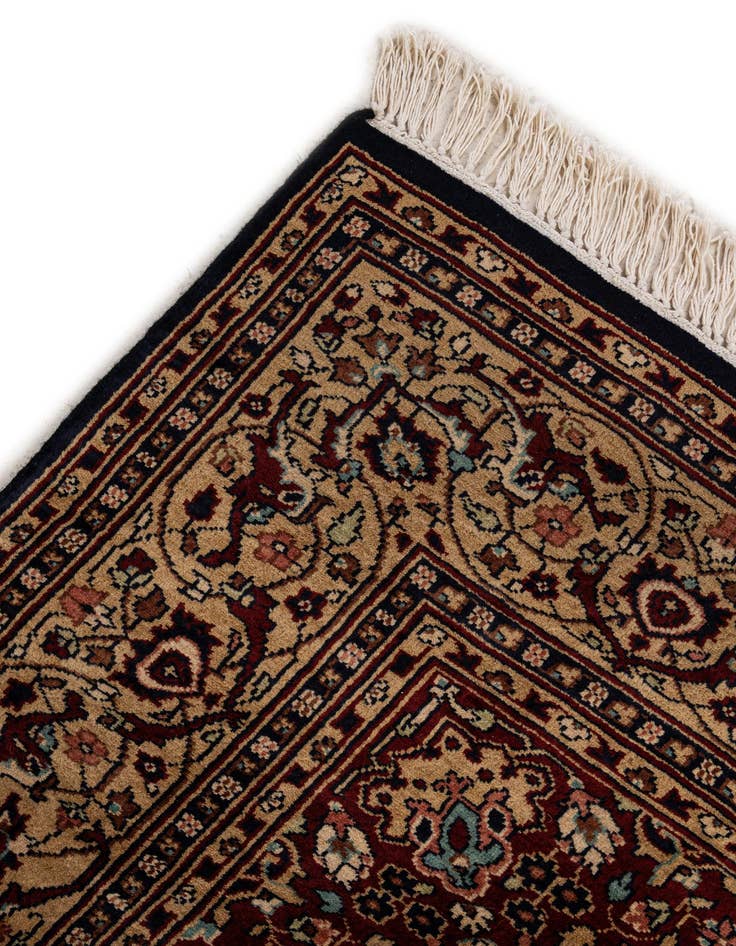 Detail image of  5' 9 x 8' 10  Hand Knotted Lahour Wool Rug