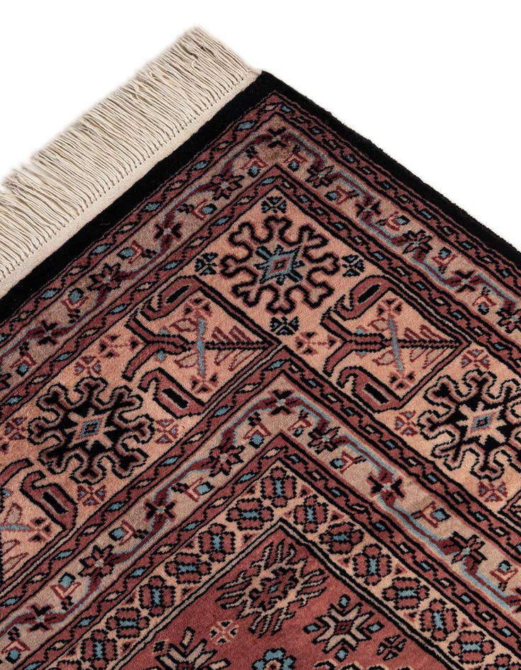 Detail image of  4' 2 x 6' 9  Hand Knotted Lahour Oriental Wool Rug