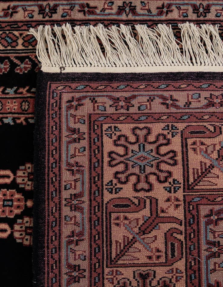 Detail image of  4' 2 x 6' 9  Hand Knotted Lahour Oriental Wool Rug
