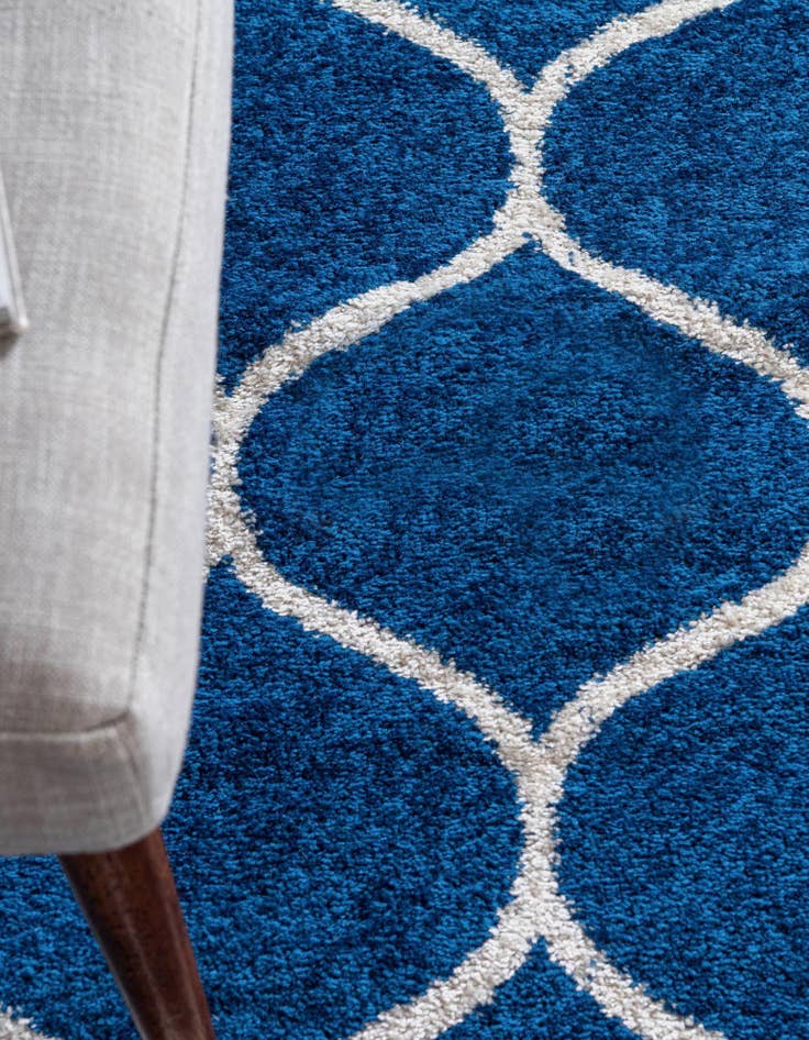 Detail image of  3' x 5' 3 Lattice Frieze Rug
