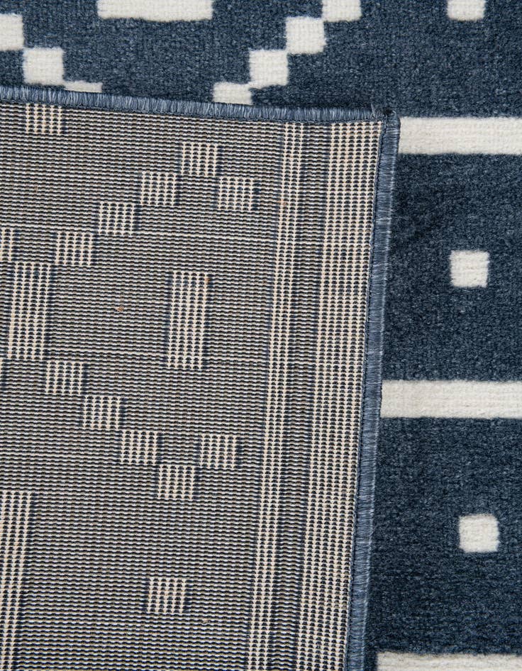 Detail image of  5' 3 x 7' 8 Lattice Rug