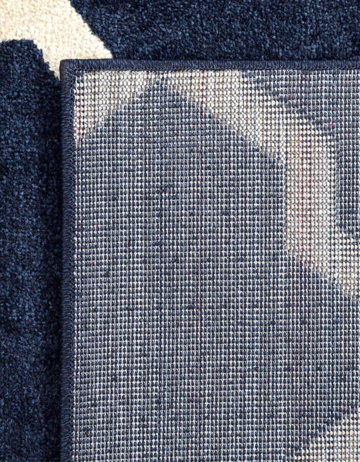 Detail image of  7' x 10' Lattice Rug