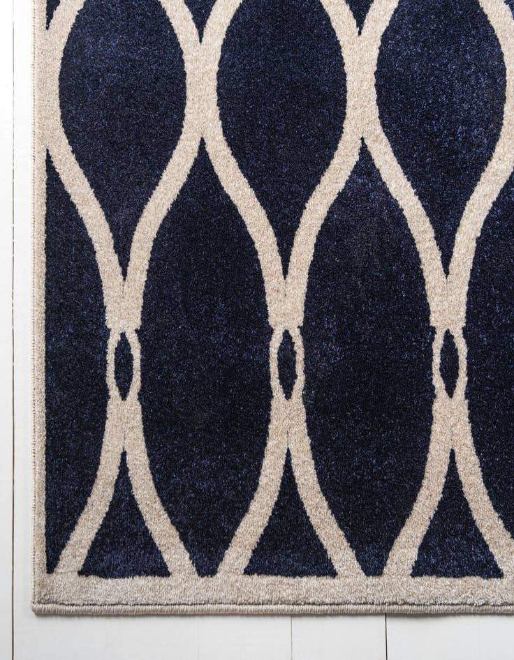 Detail image of  7' x 10' Lattice Rug