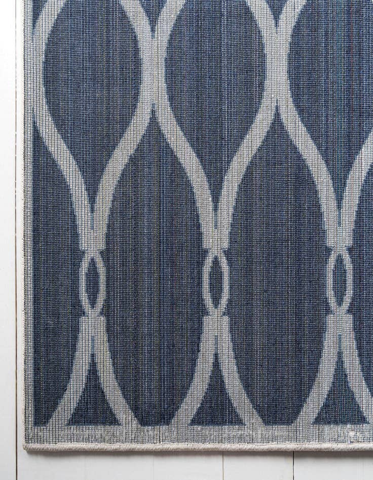 Detail image of  7' x 10' Lattice Rug