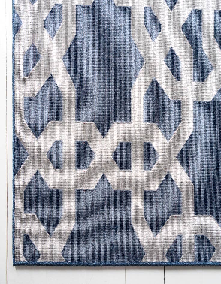 Detail image of  7' x 10' Lattice Rug