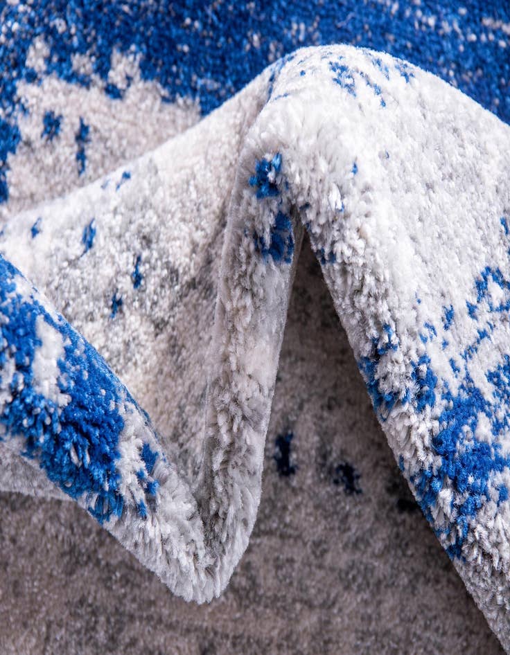 Detail image of  5' x 8' Legacy Rug