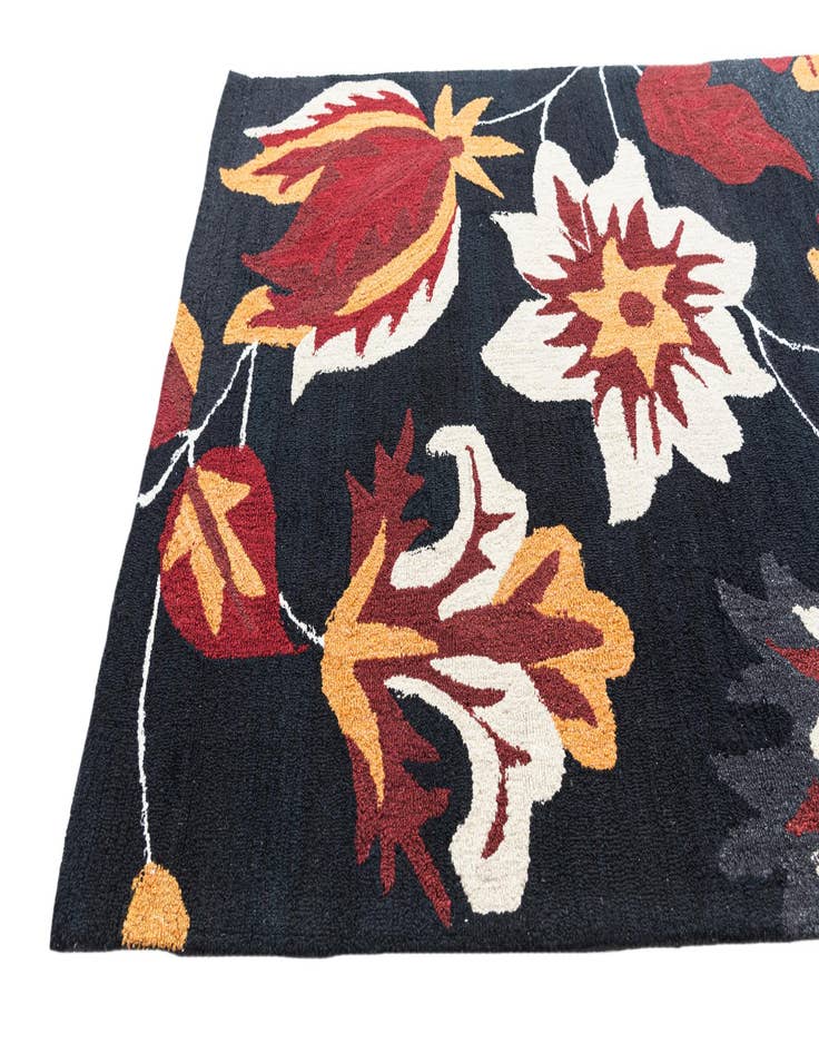 Detail image of  5' 1 x 8' Luna Rug