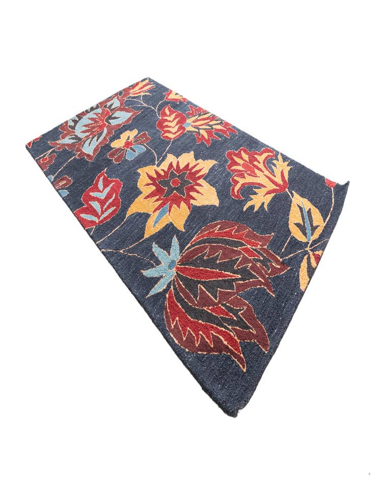 Detail image of  5' 1 x 8' Luna Rug