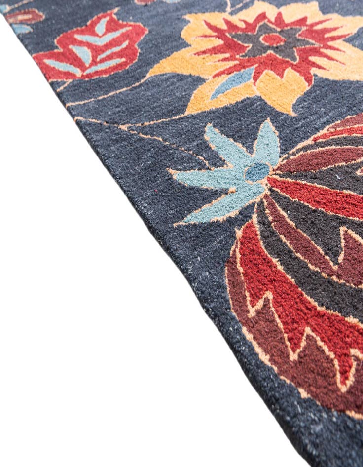Detail image of  5' 1 x 8' Luna Rug
