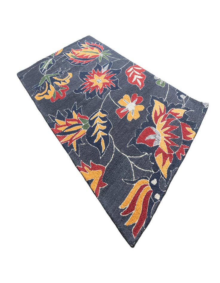 Detail image of  5' 1 x 8' 1 Luna Rug