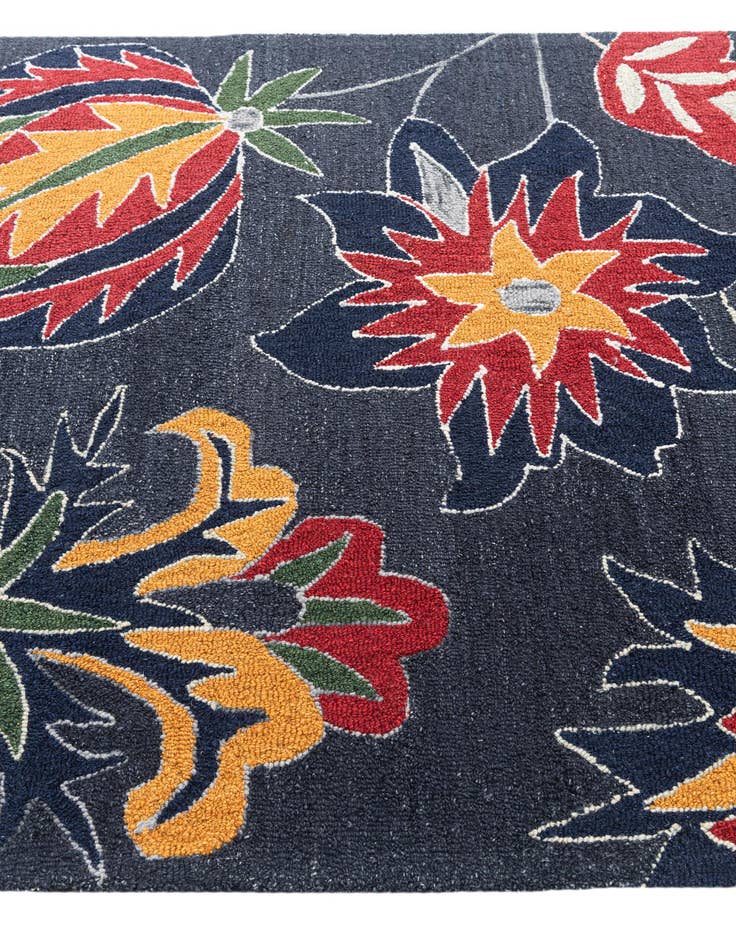 Detail image of  5' 1 x 8' 1 Luna Rug
