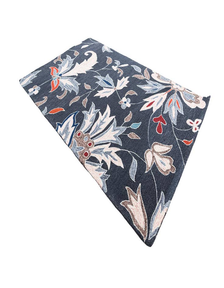 Detail image of  5' 2 x 8' Luna Rug