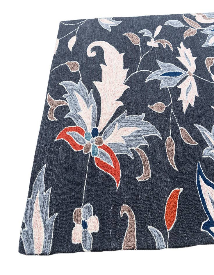 Detail image of  5' 2 x 8' Luna Rug