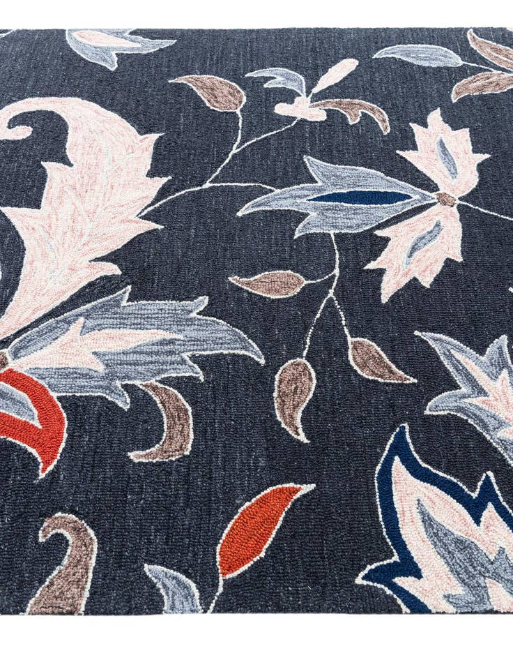 Detail image of  5' 2 x 8' Luna Rug
