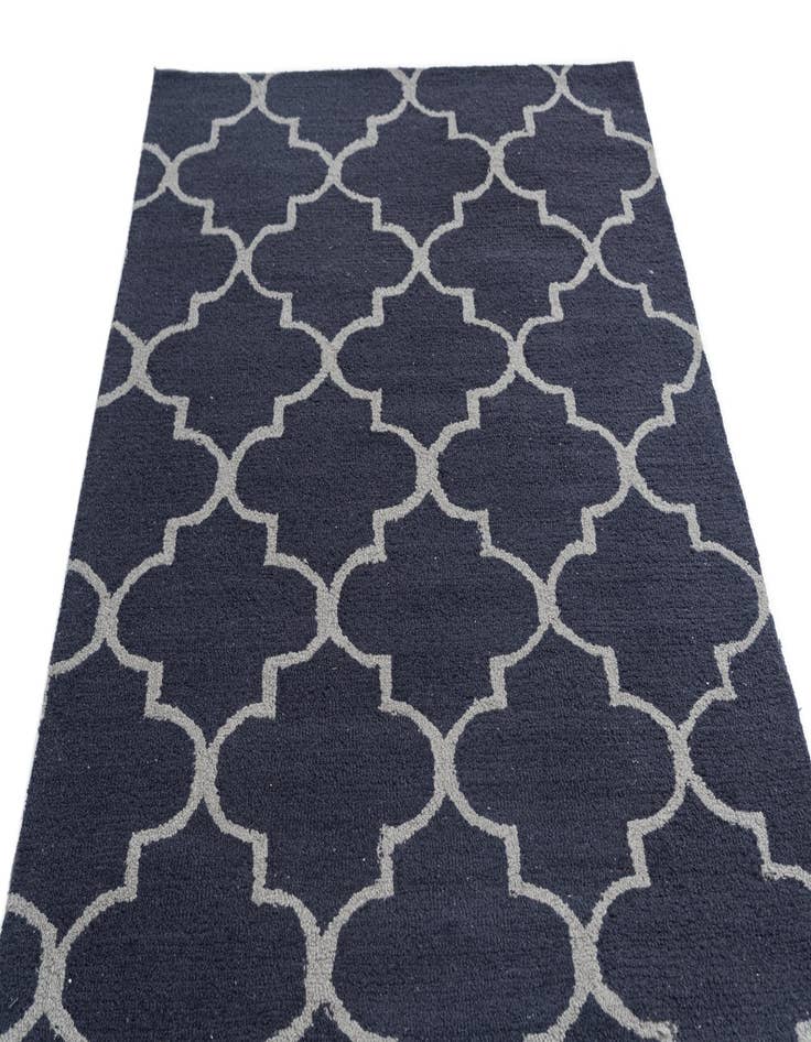 Detail image of  4' x 6' Luna Rug