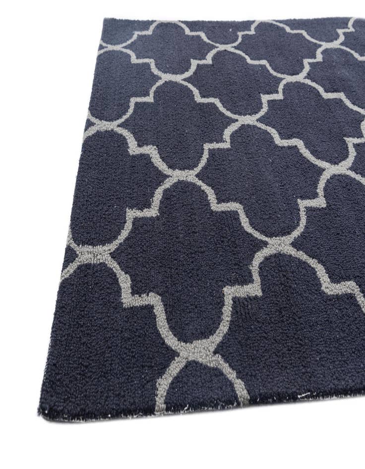 Detail image of  4' x 6' Luna Rug