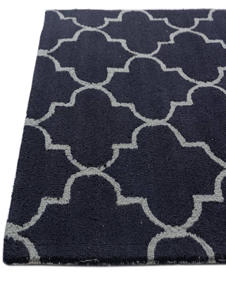 Detail image of  4' x 6' Luna Rug