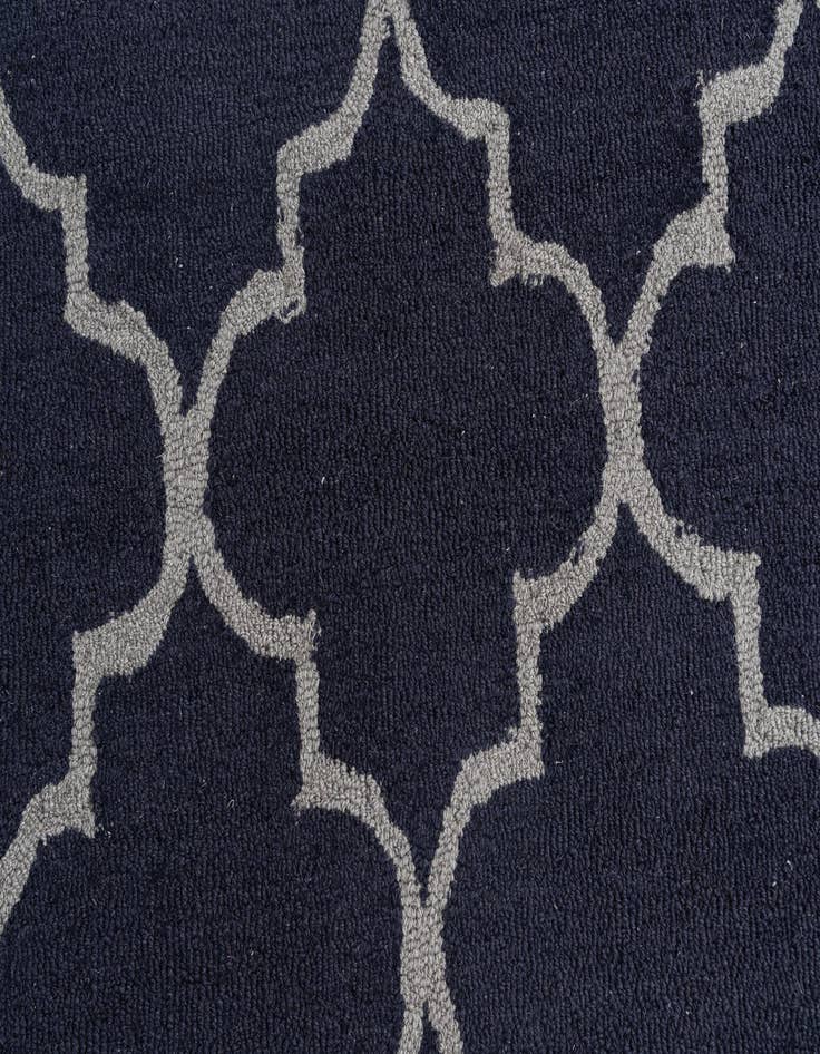 Detail image of  4' x 6' Luna Rug