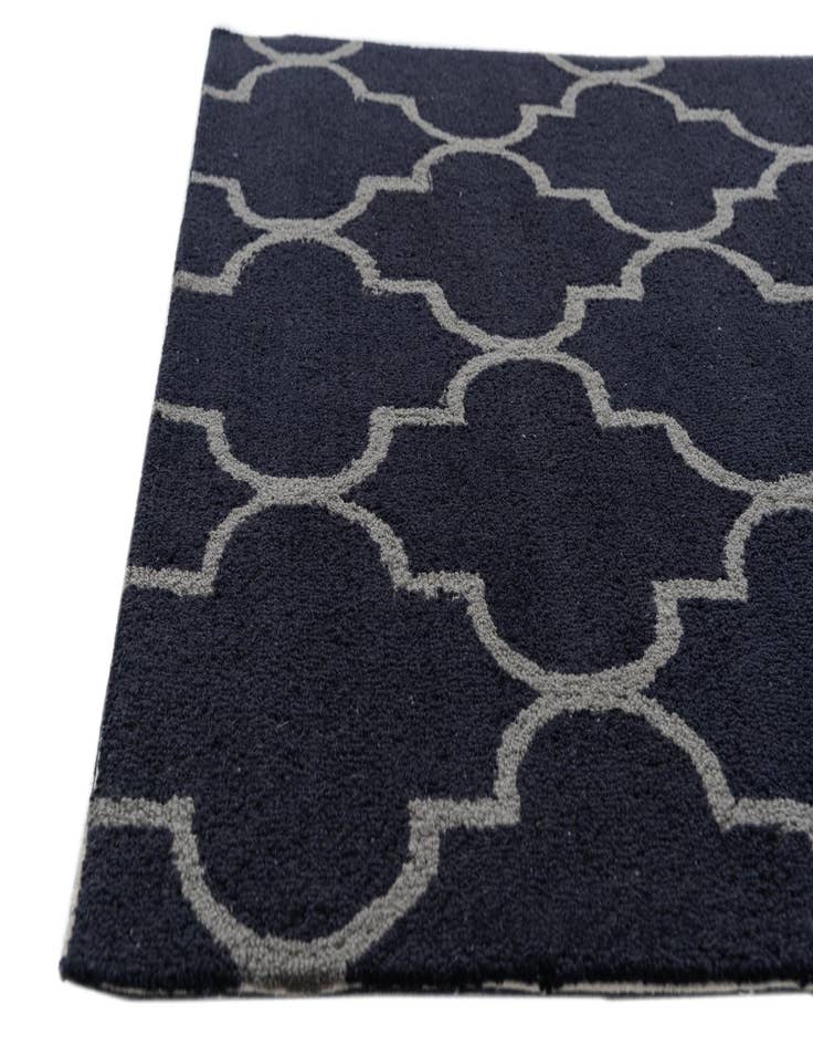 Detail image of  4' x 6' Luna Rug