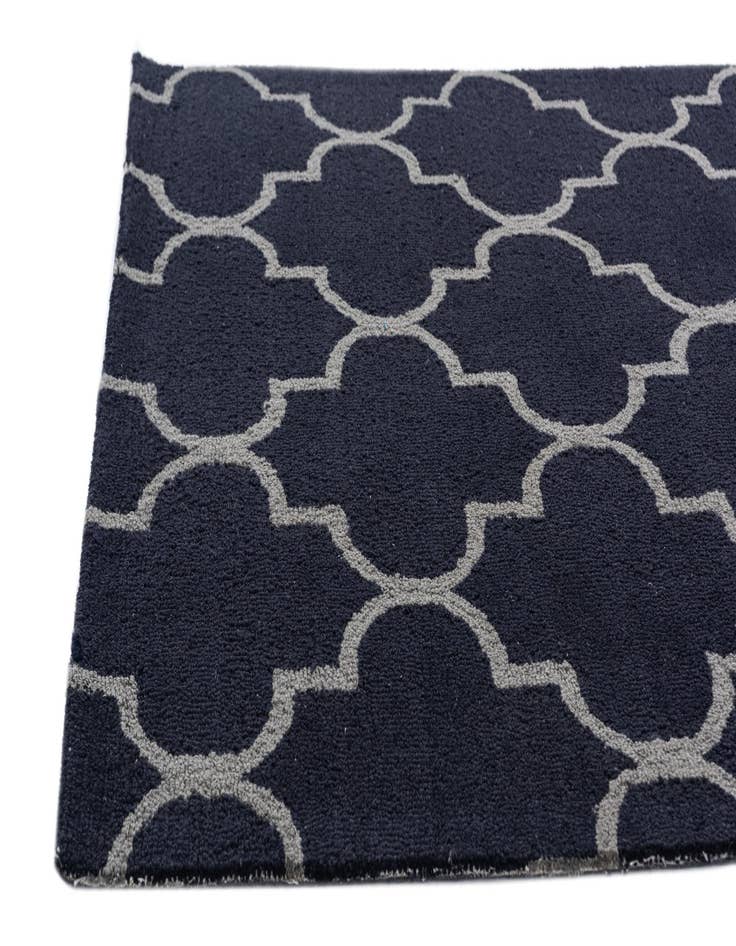 Detail image of  4' x 6' Luna Rug
