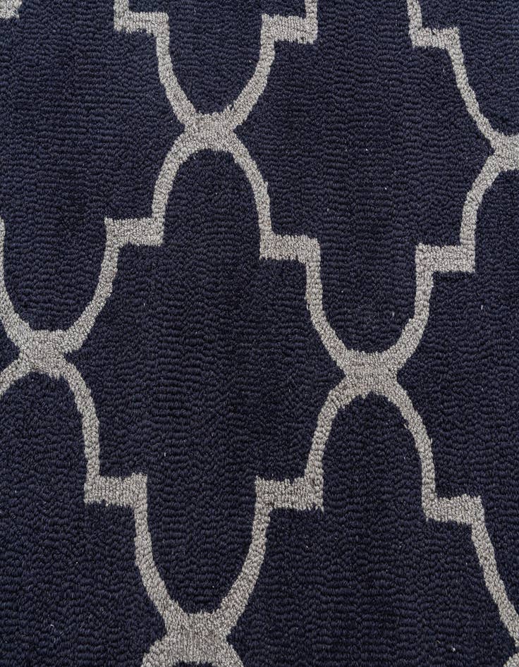 Detail image of  4' x 6' Luna Rug