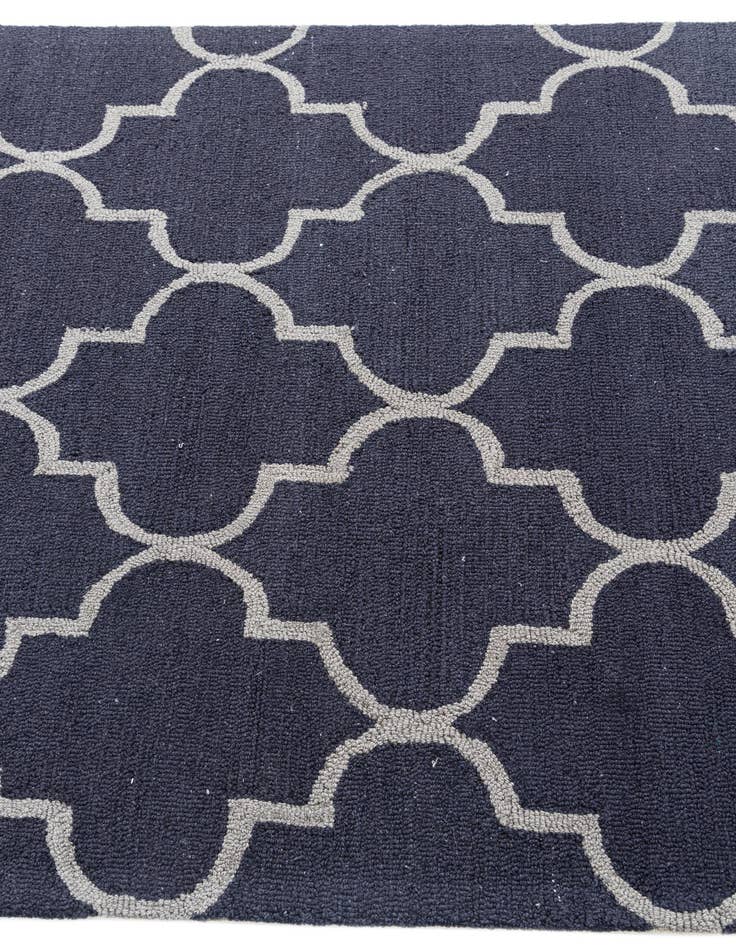 Detail image of  4' x 6' Luna Rug