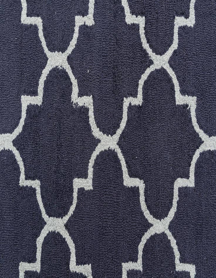 Detail image of  4' x 6' Luna Rug