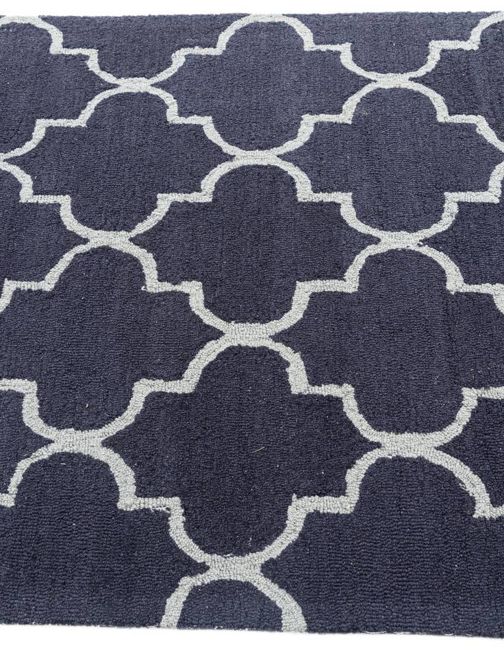 Detail image of  4' x 6' Luna Rug