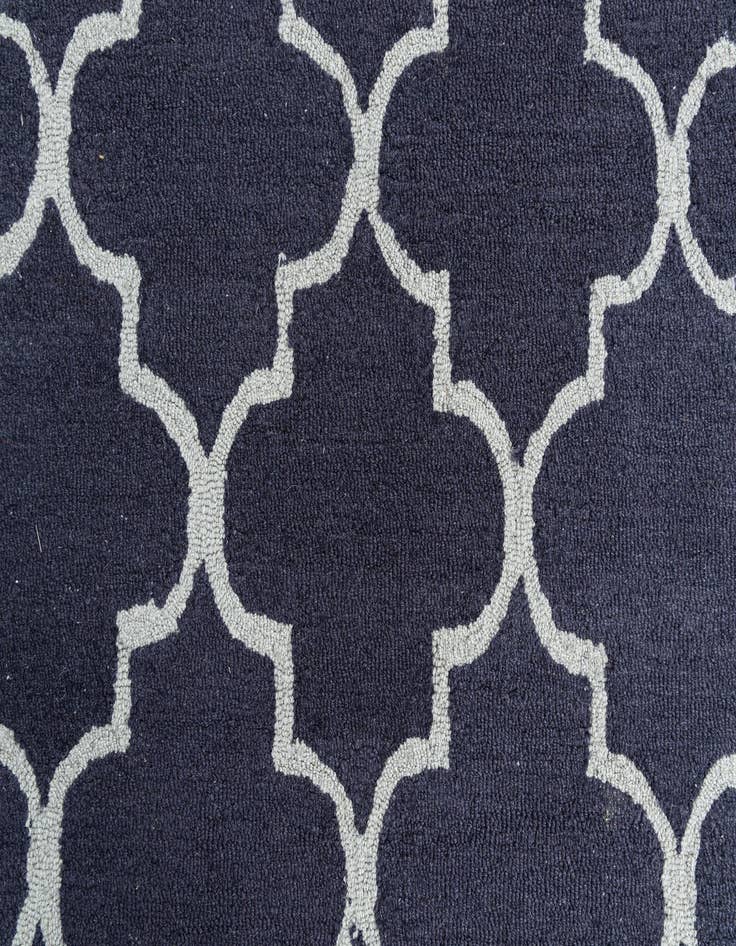 Detail image of  4' x 6' Luna Rug