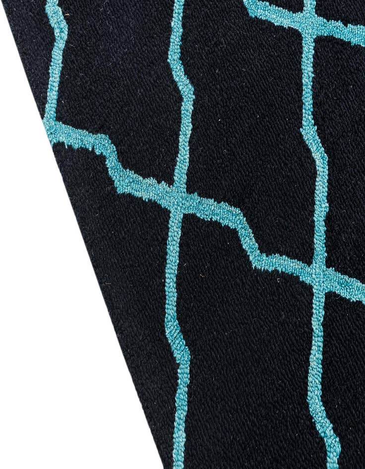 Detail image of  5' x 7' 10 Luna Rug