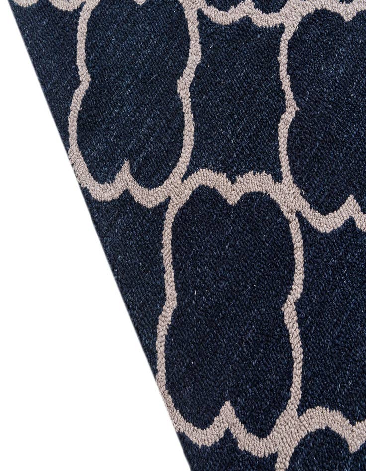 Detail image of  5' 1 x 8' Luna Rug
