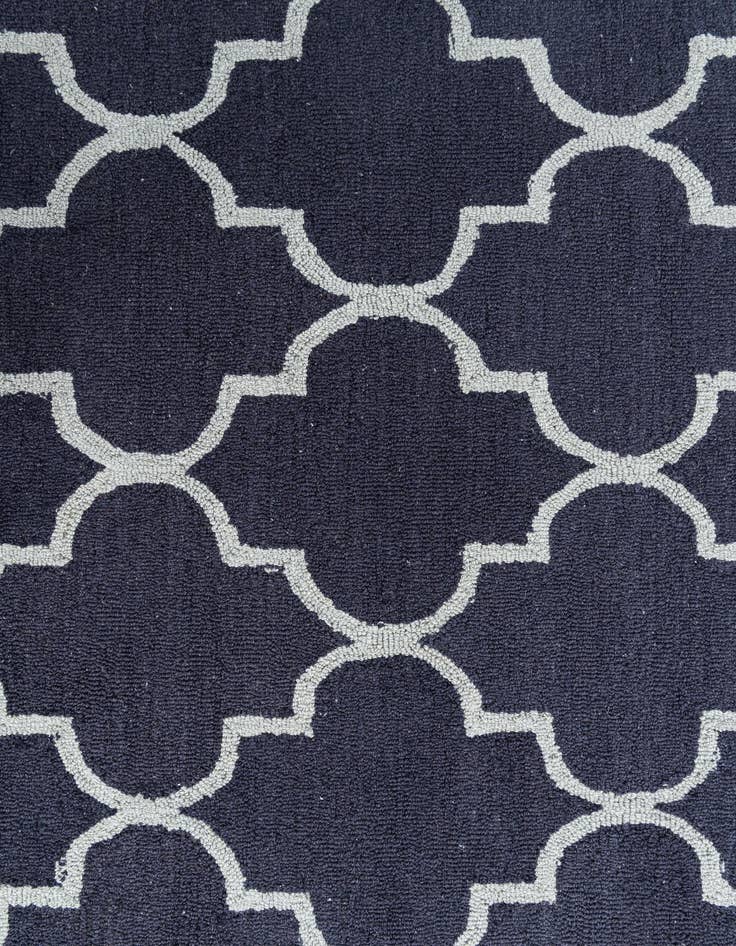 Detail image of  5' 1 x 8' Luna Rug