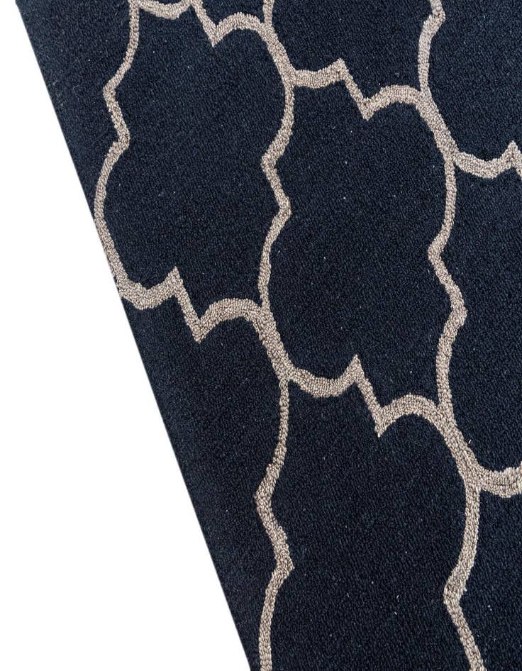 Detail image of  5' 1 x 8' 1 Luna Rug